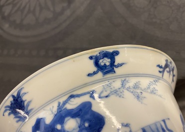 Twee Chinese blauw-witte kommen, Kangxi